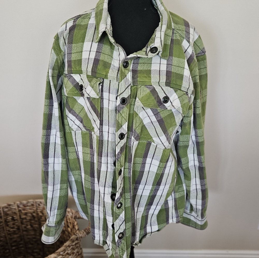 Men's heavy flannel Shacket.